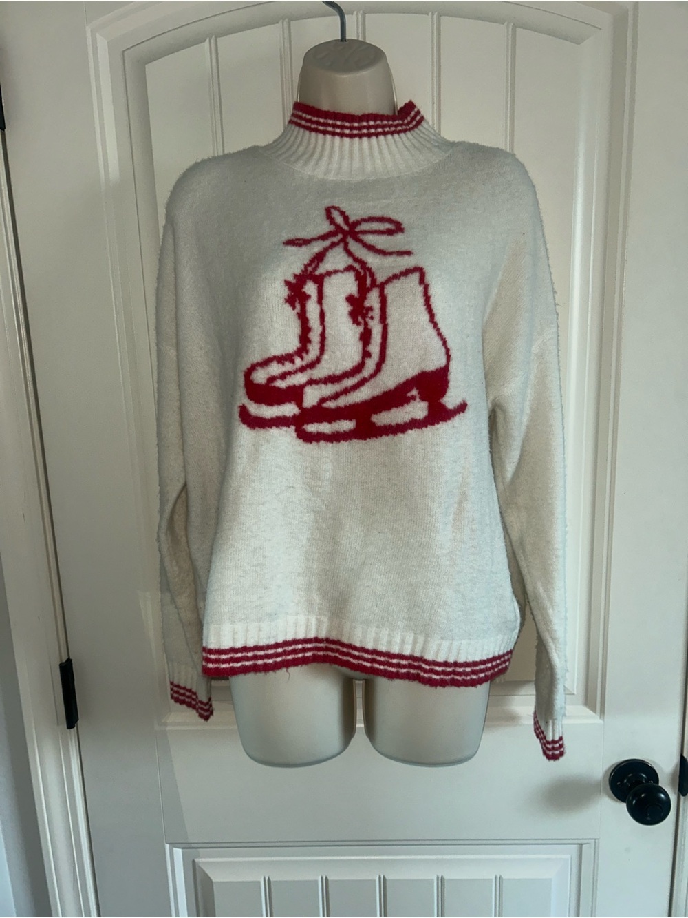 NEW Loft Cozy White Crewneck Sweater with Red Ice Skate Sz M